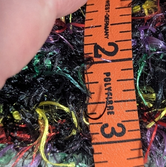 NWOT Black & Multi Colored Fuzzy Oblong Scarf - Picture 4 of 10